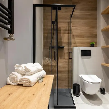 Homewell Poznanska شقة بوزنان