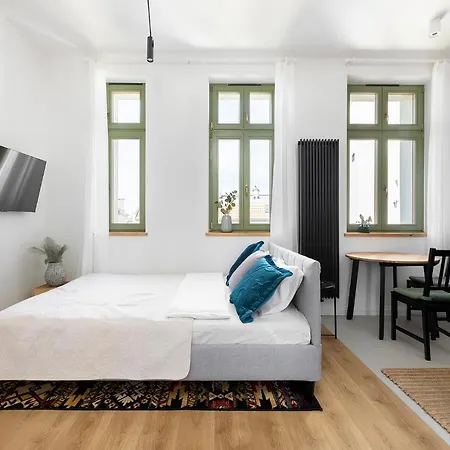 Homewell Poznanska Apartmán *