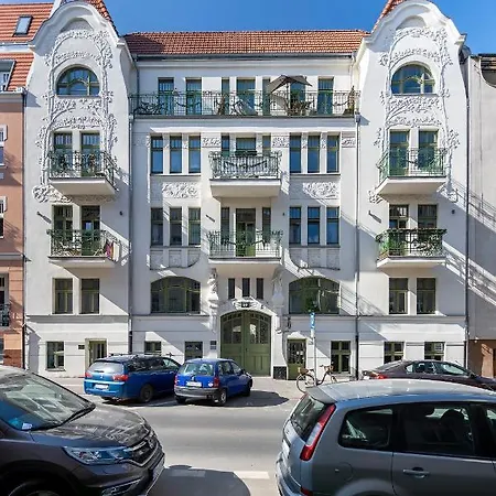 Homewell Poznanska Apartmán